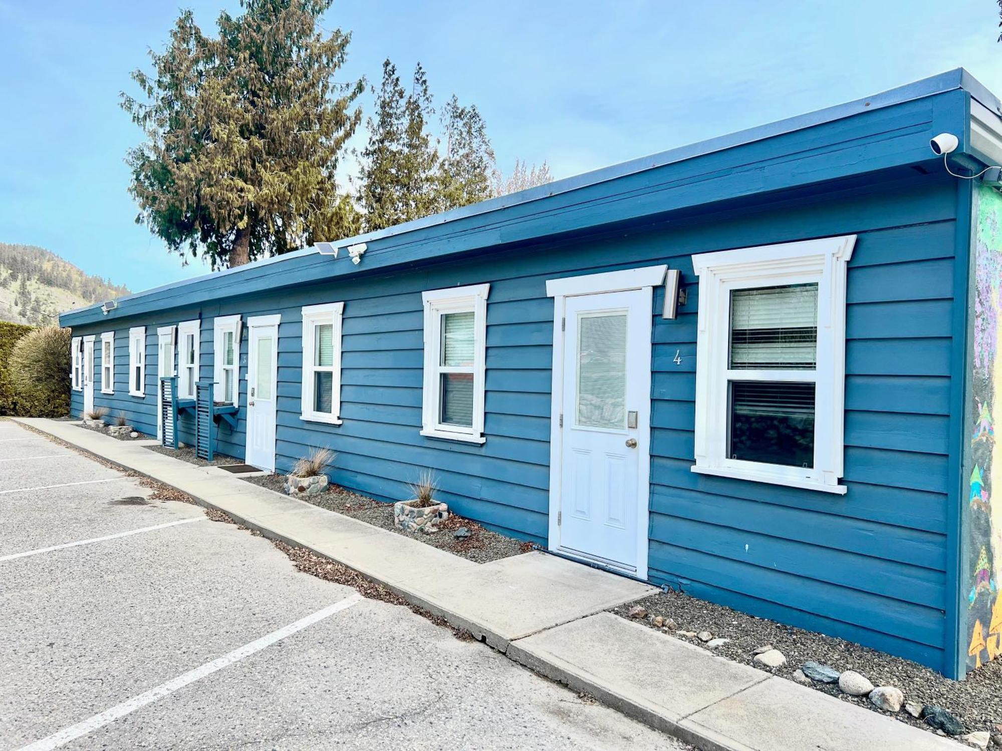 Peachland Beach Resort Extérieur photo