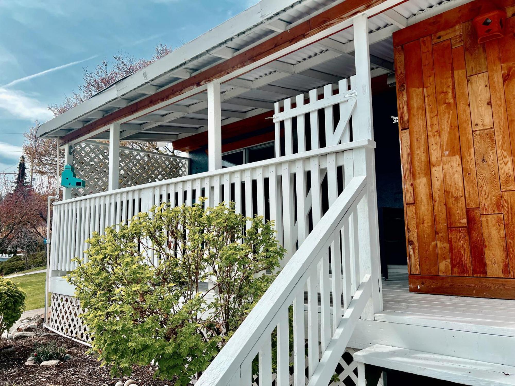 Peachland Beach Resort Extérieur photo