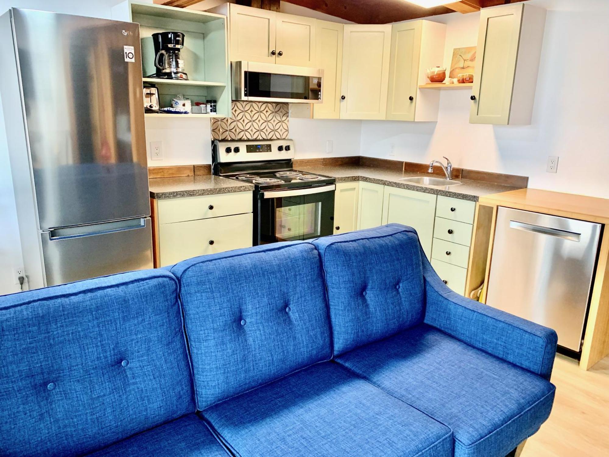 Peachland Beach Resort Extérieur photo