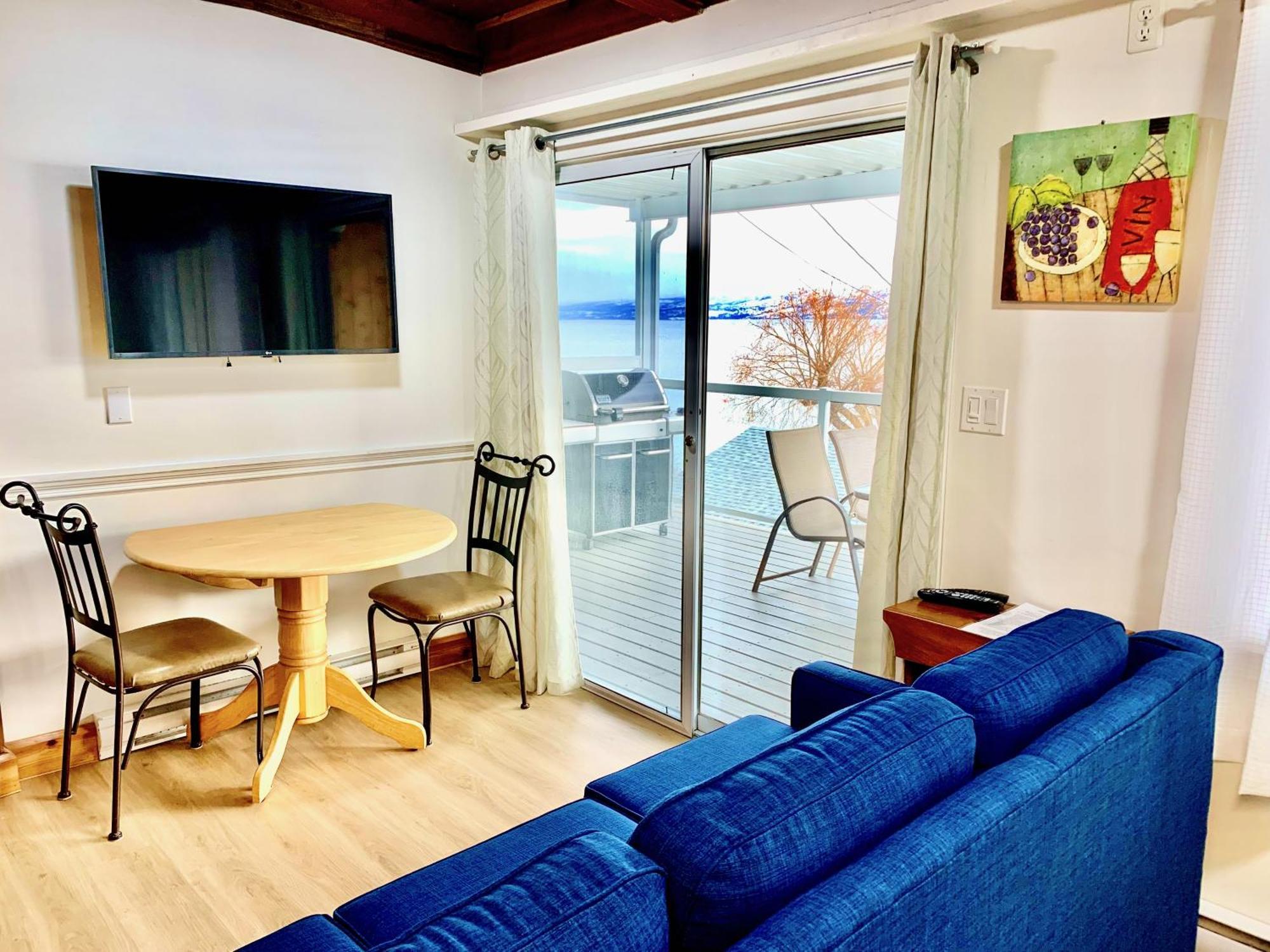 Peachland Beach Resort Extérieur photo