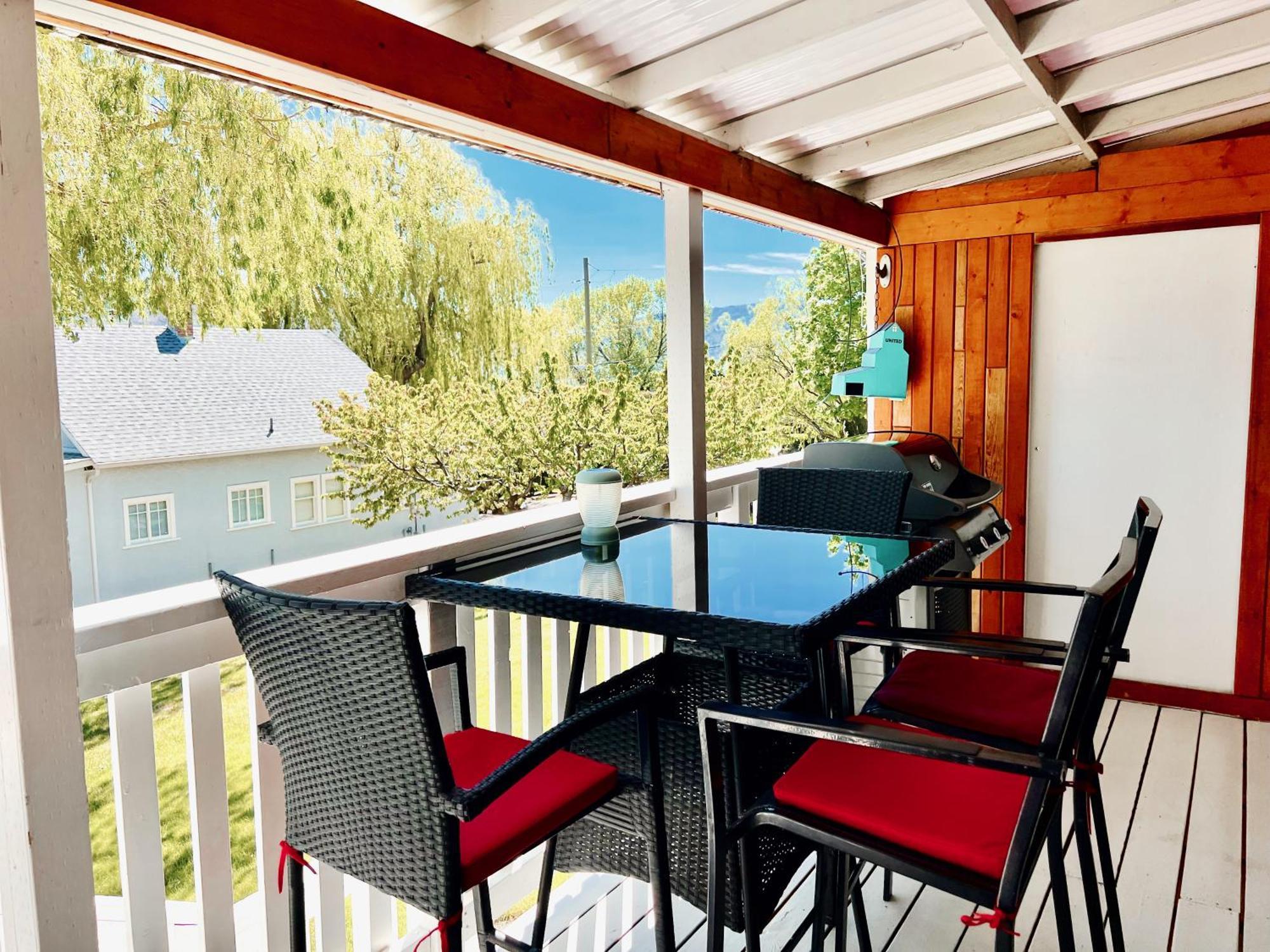 Peachland Beach Resort Extérieur photo
