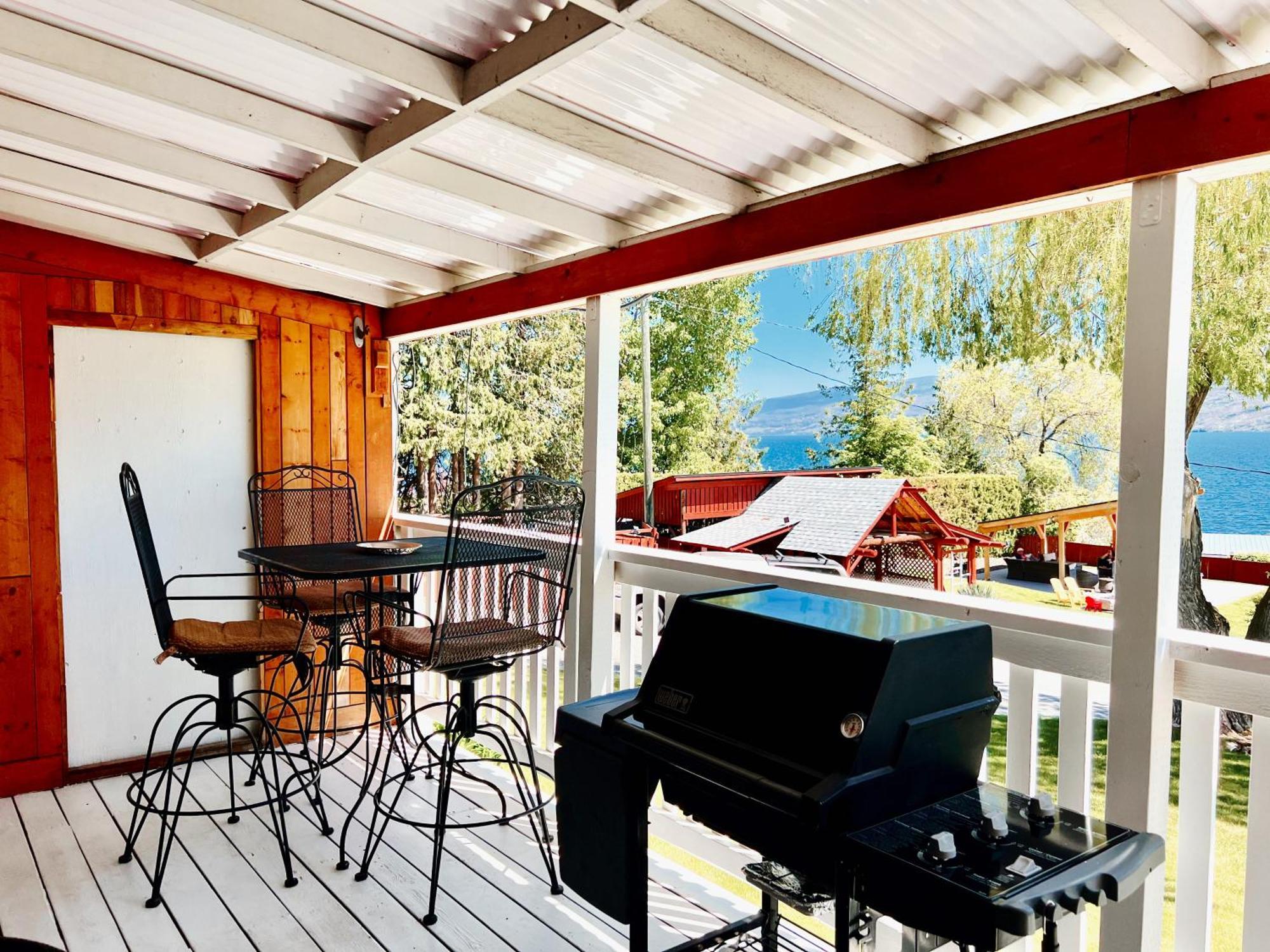 Peachland Beach Resort Extérieur photo
